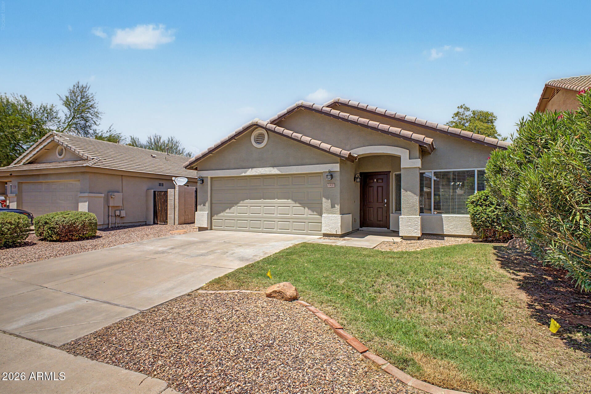3900 E TREMAINE Avenue