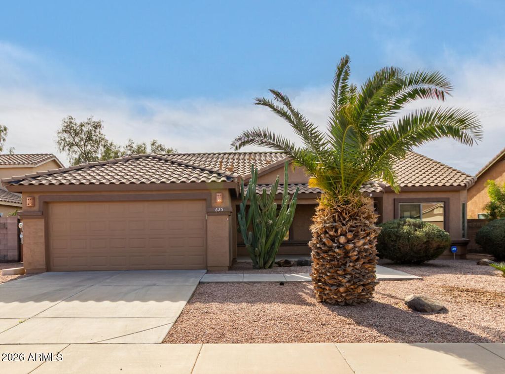 Photo of 625 E Rancho Viejo Loop, Casa Grande, AZ 85122 (MLS # 6976653)