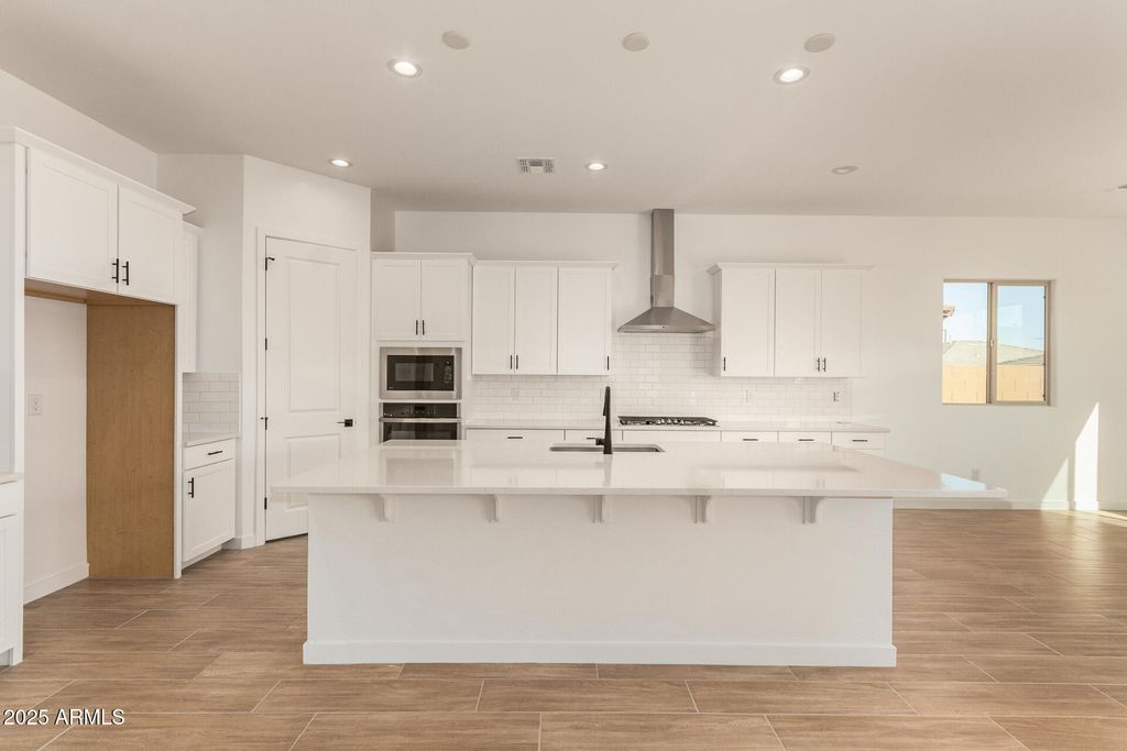 Photo of 20237 W Monterey Way, Buckeye, AZ 85396 (MLS # 6924617)