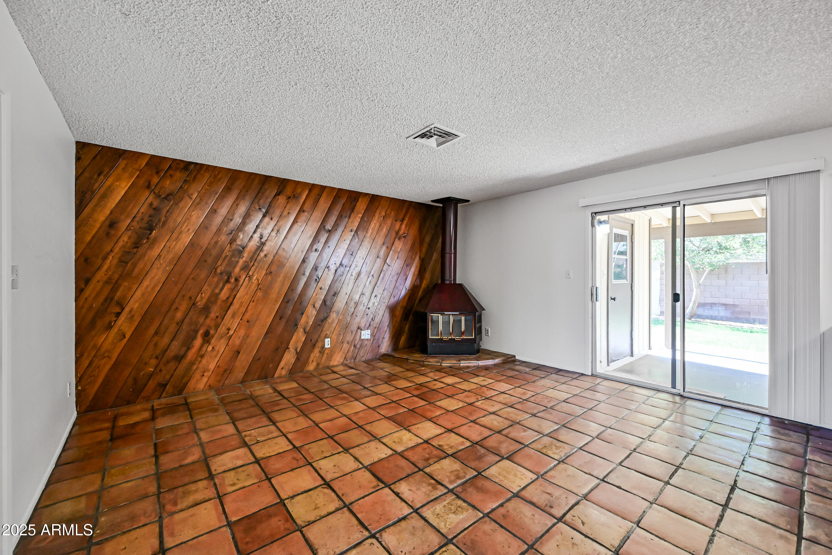 1252 E El Parque Drive