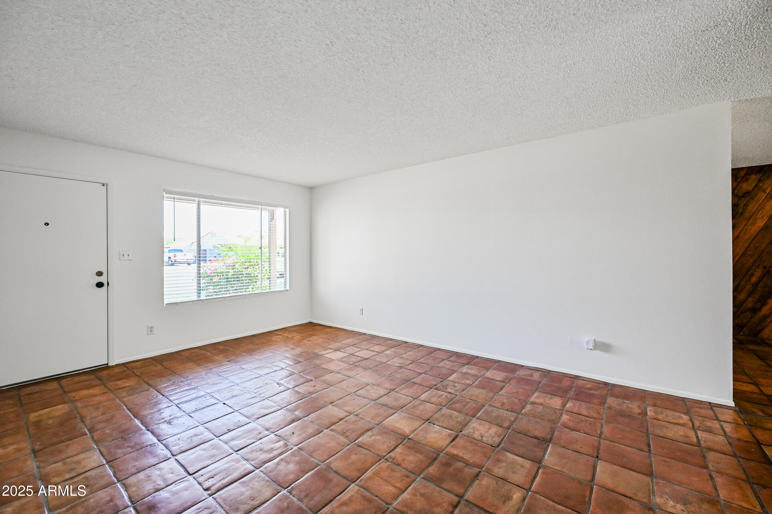 1252 E El Parque Drive