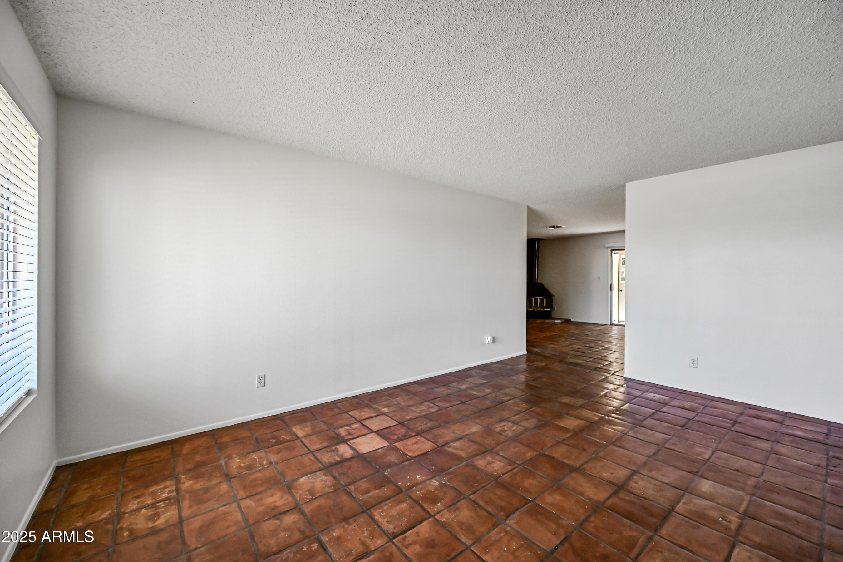 1252 E El Parque Drive