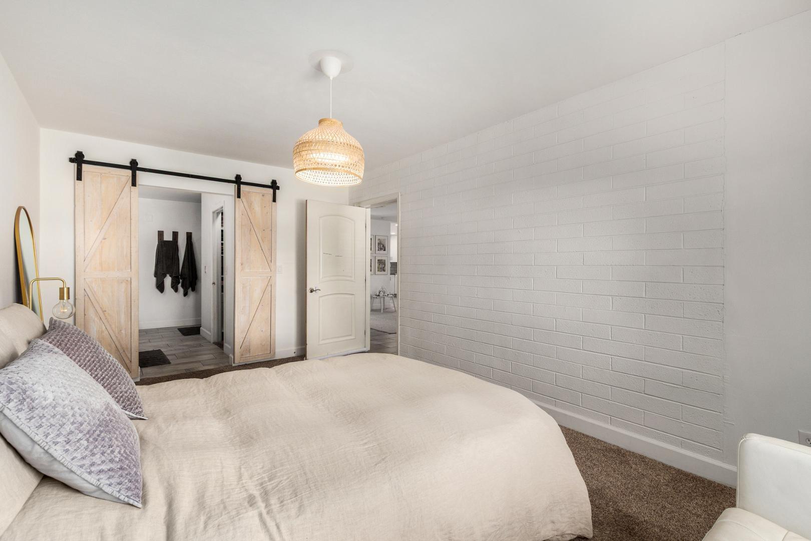 2613 E Pierson Street