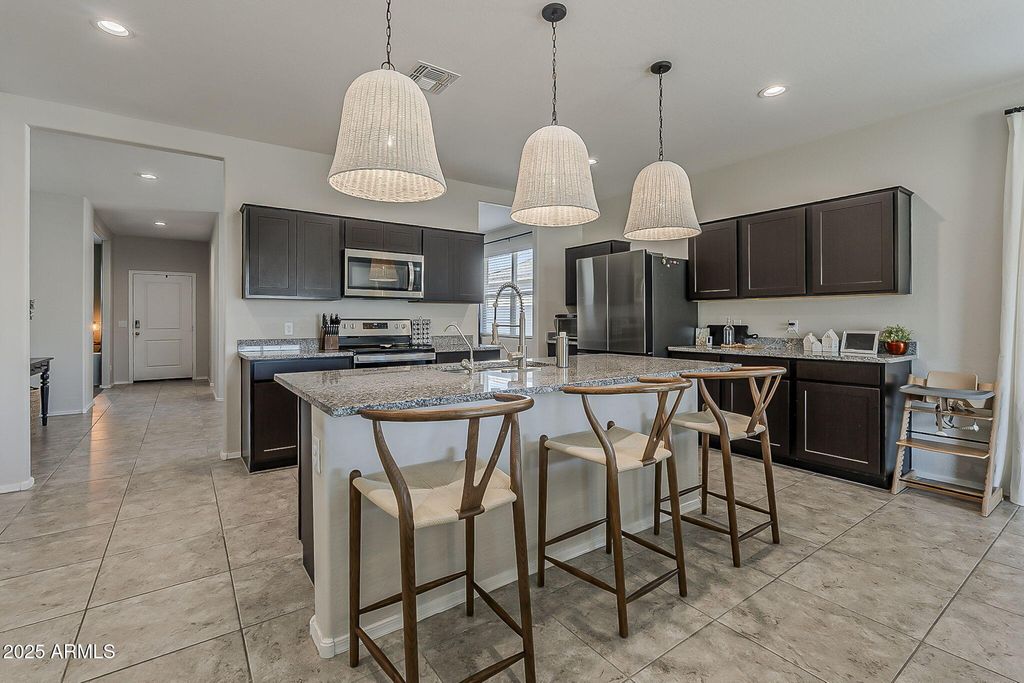 Photo of 1025 W Castle Court, Casa Grande, AZ 85122 (MLS # 6924872)