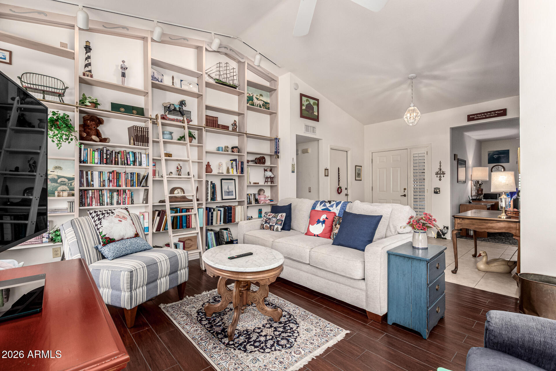 1521 E FIRESTONE Drive