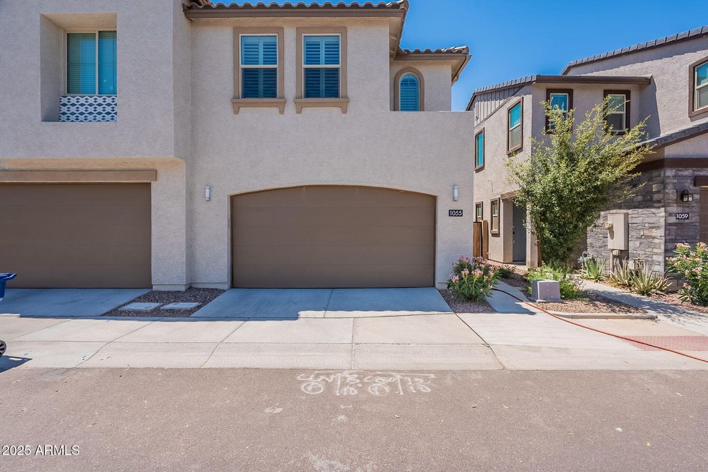 Photo of 1055 W Diamondback Drive, Chandler, AZ 85286 (MLS # 6977759)