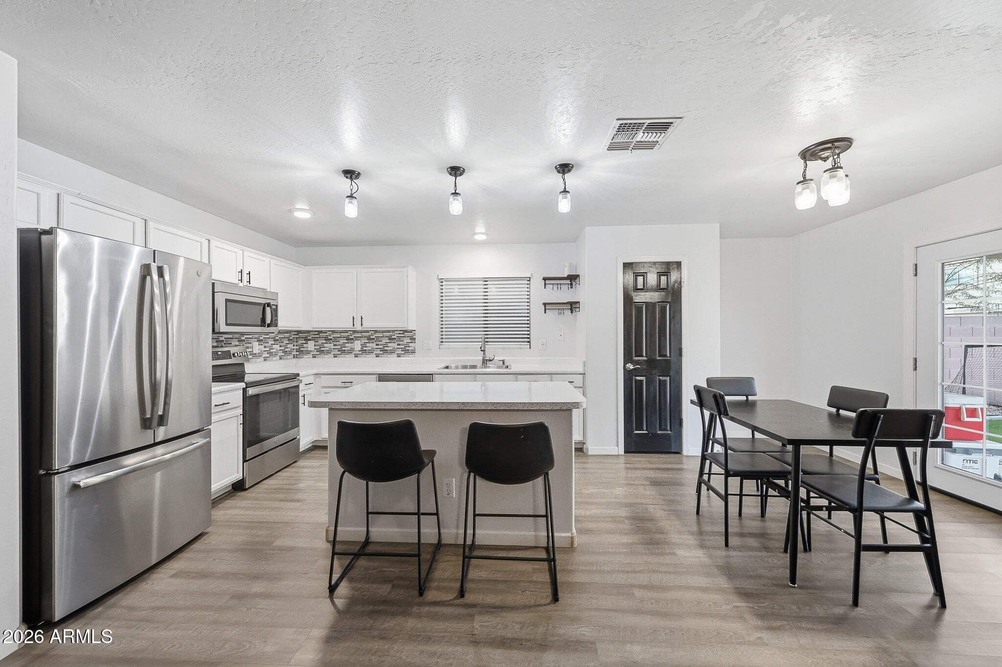 12374 W TURNEY Avenue