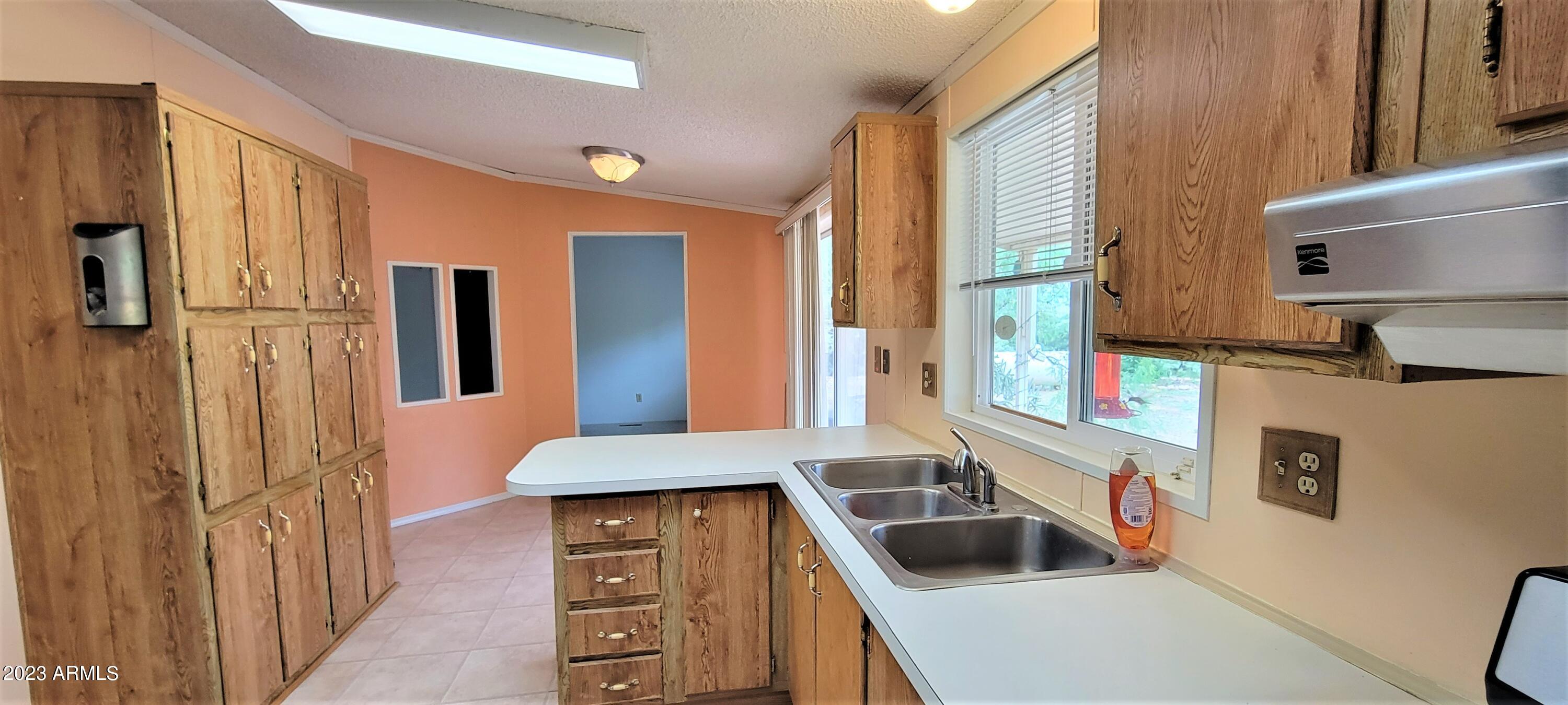 HIGH KNOLL RANCHES - Residential