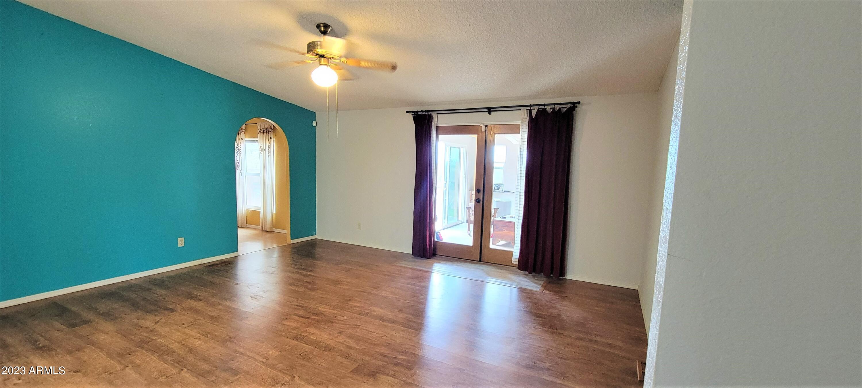 HIGH KNOLL RANCHES - Residential