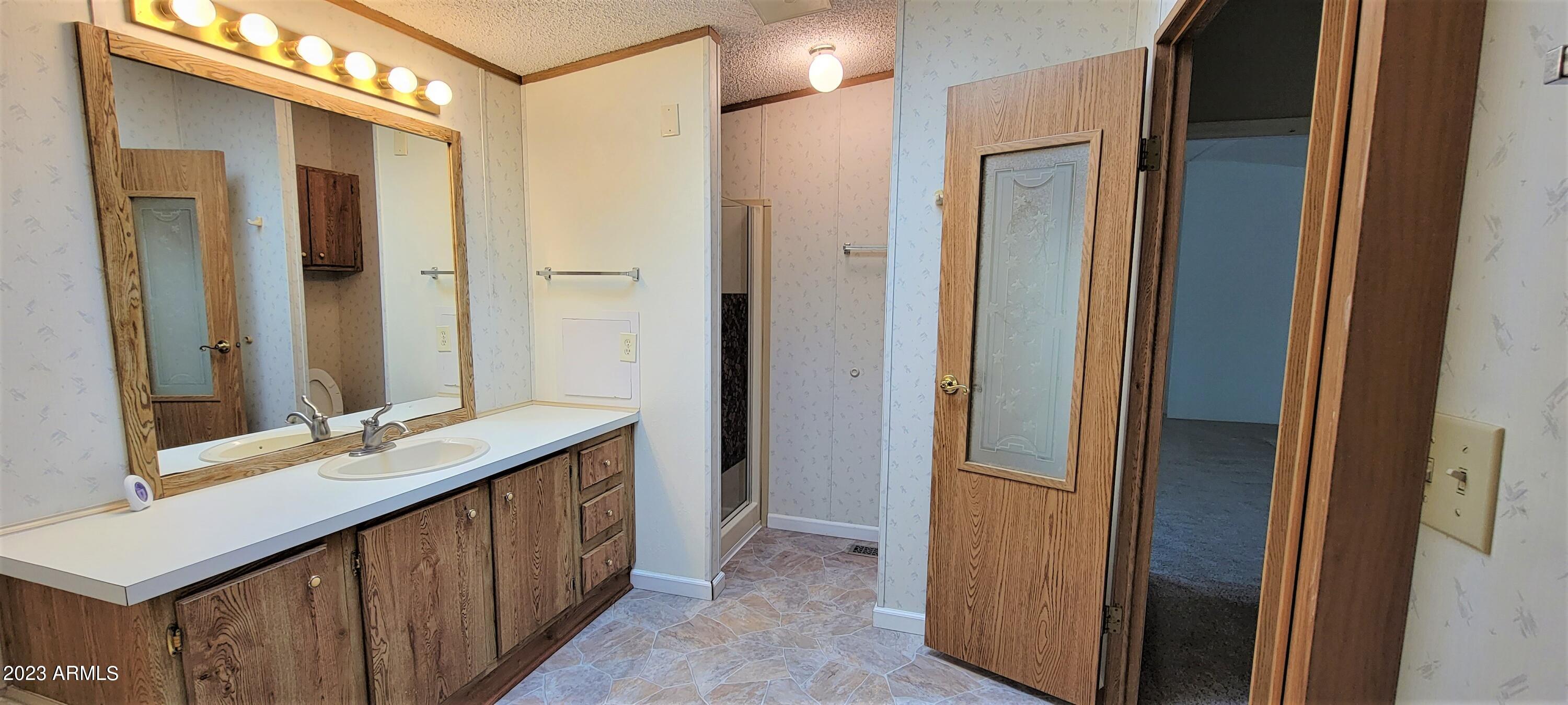 HIGH KNOLL RANCHES - Residential