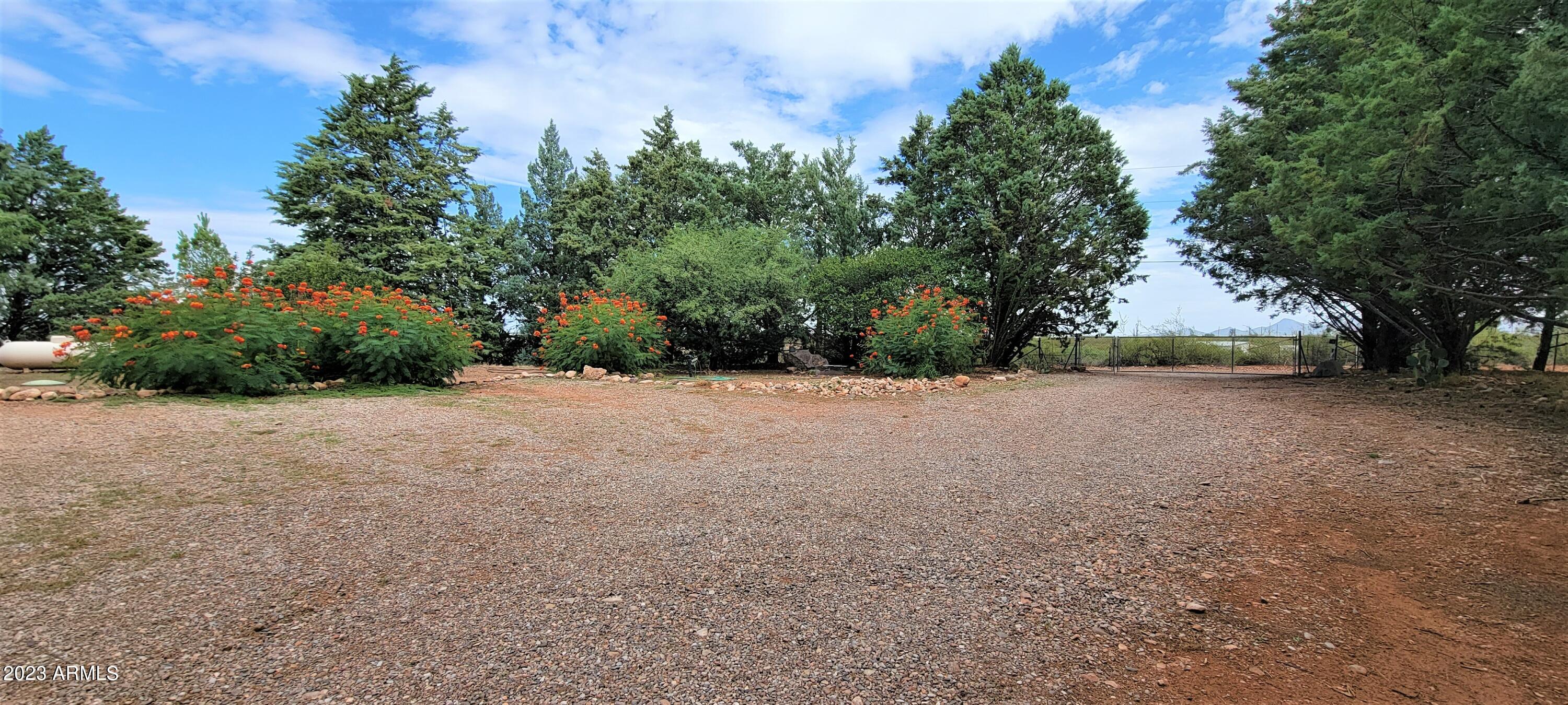 HIGH KNOLL RANCHES - Residential