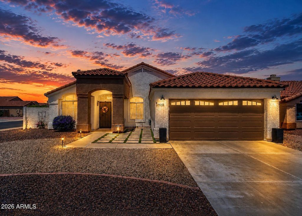 Photo of 9242 W Saint John Road, Peoria, AZ 85382 (MLS # 7021988)