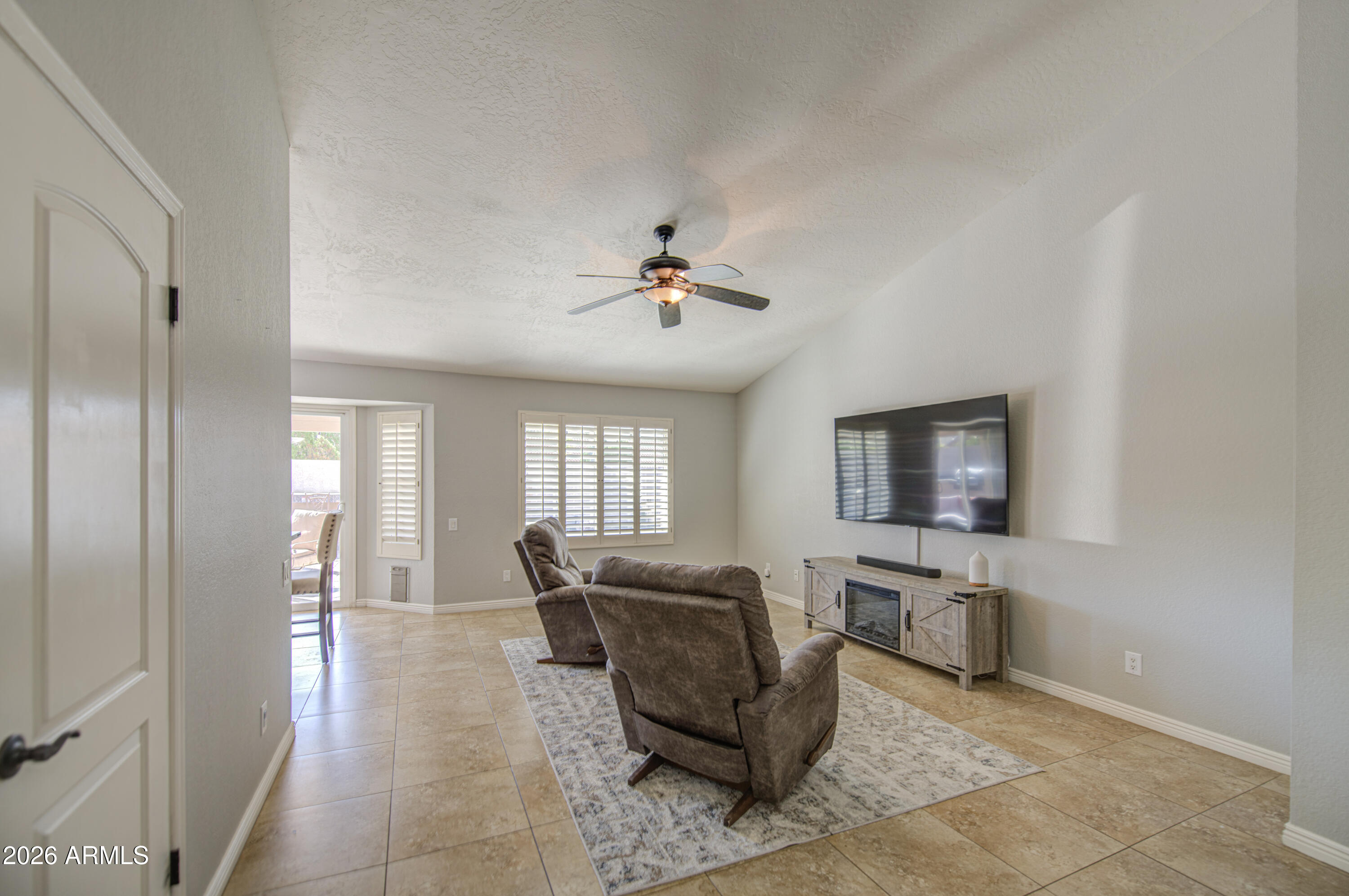 5651 E Fairfield Street E