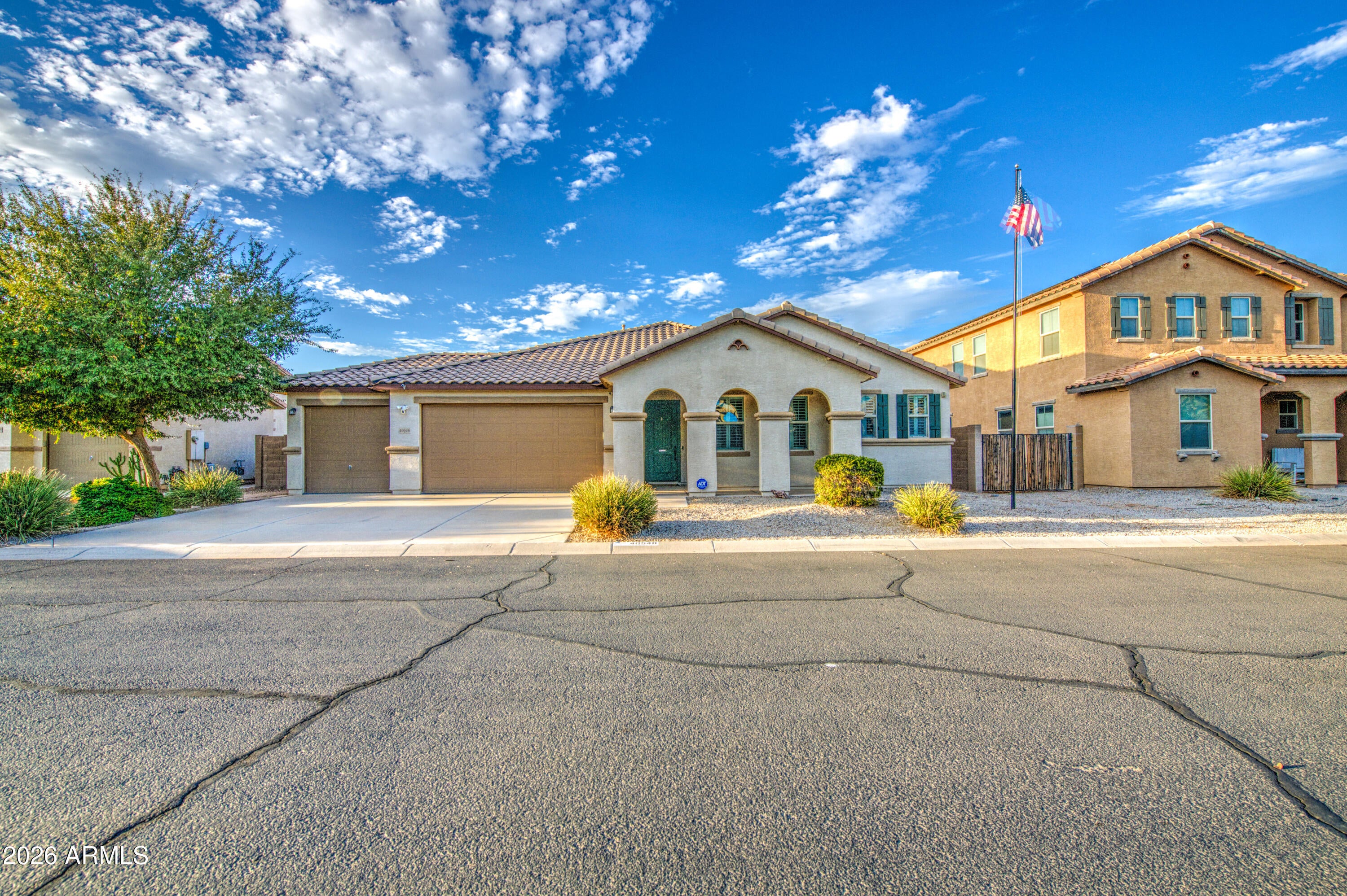 40548 W DENNIS Lane