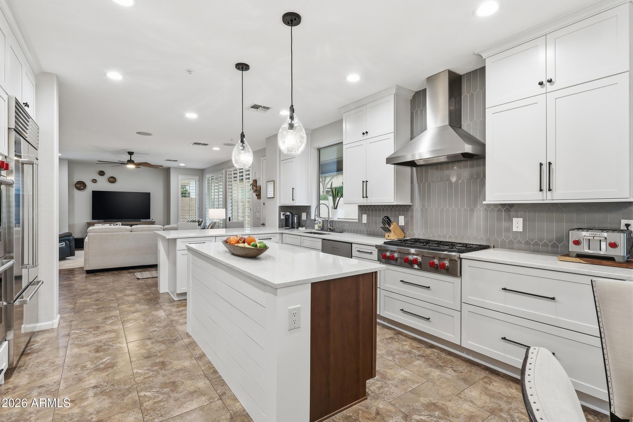 3391 E ISAIAH Avenue