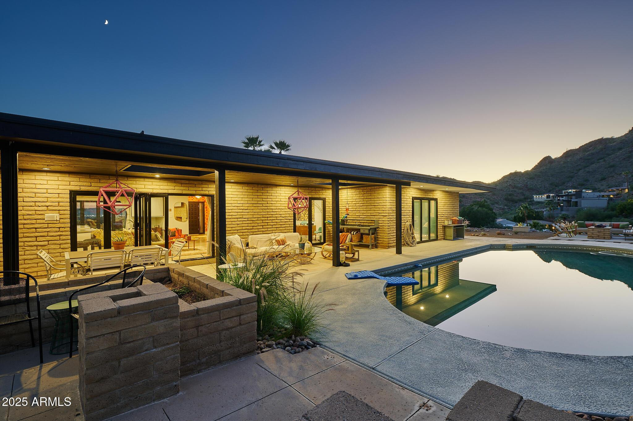 4016 E Flynn Lane