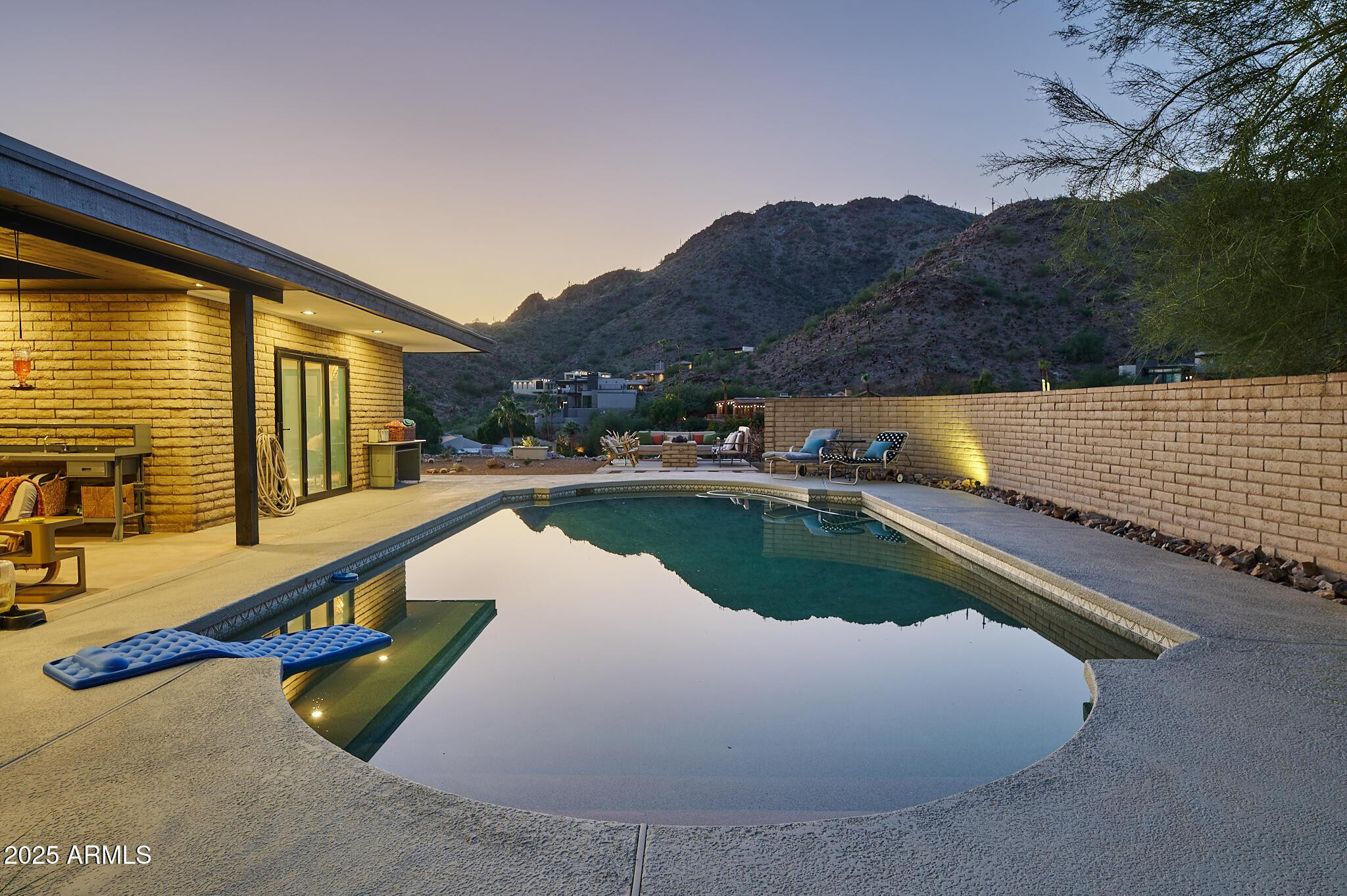 4016 E Flynn Lane