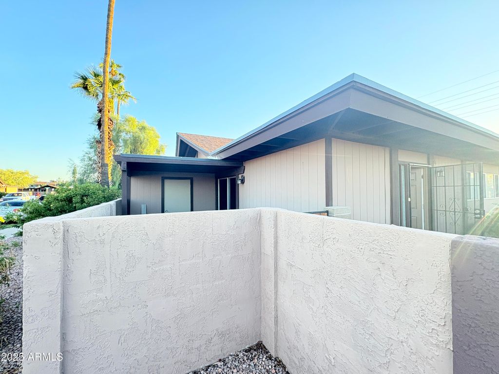 Photo of 906 S Acapulco Lane #UNIT A, Tempe, AZ 85281 (MLS # 6910458)