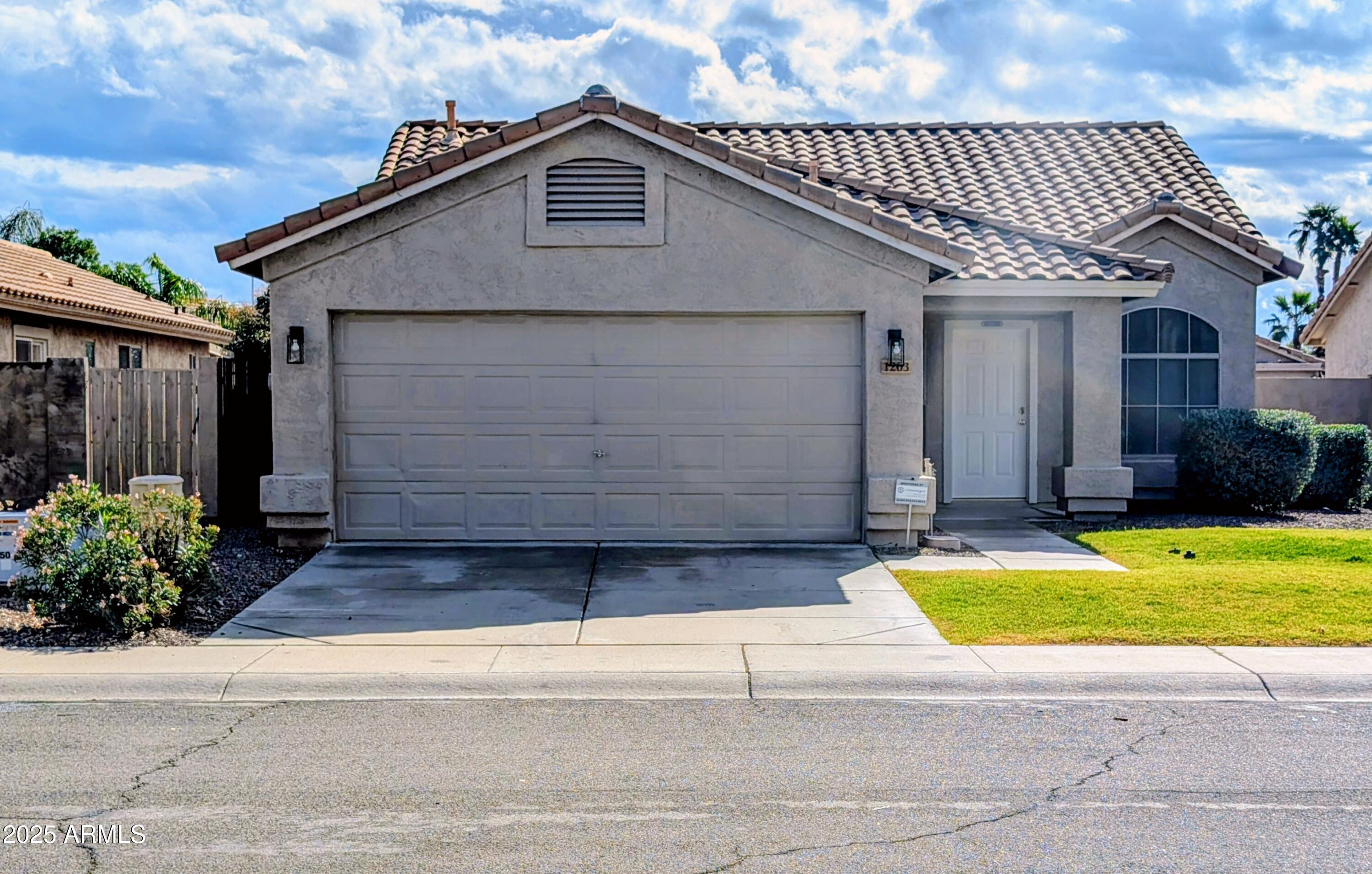 1203 W FLAMINGO Court