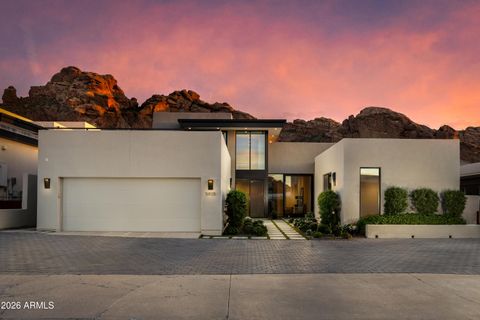 Photo of 5935 N Echo Canyon Lane, Phoenix, AZ 85018 (MLS # 6962366)