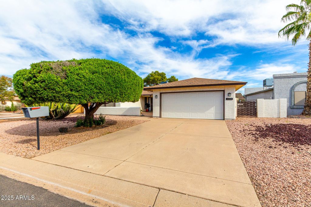 Photo of 26435 S Hogan Drive, Sun Lakes, AZ 85248 (MLS # 6952539)