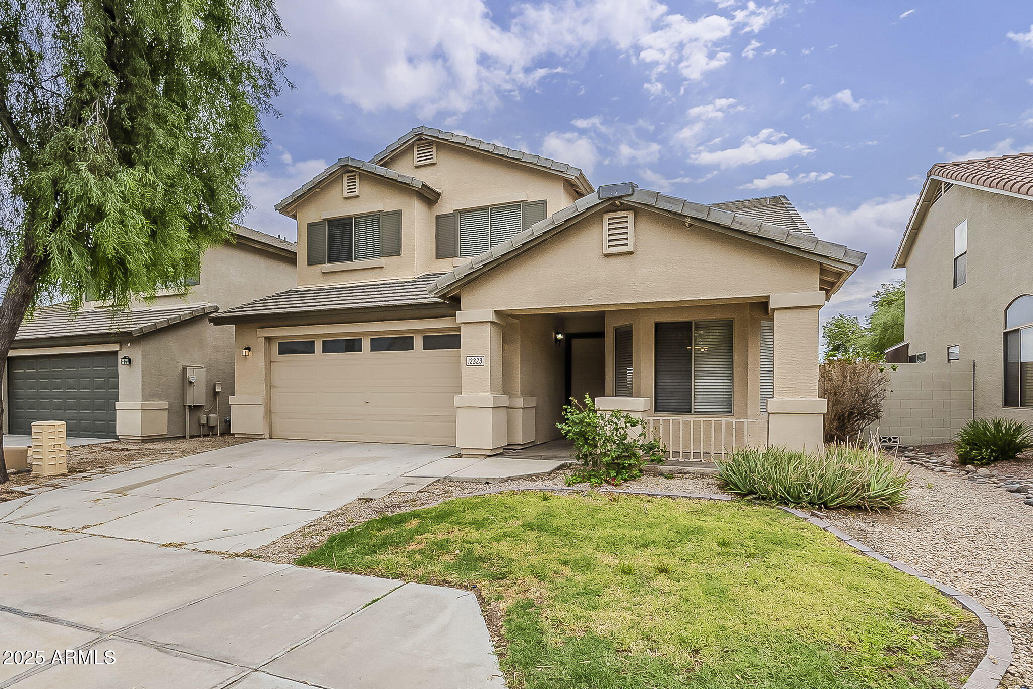 12323 W MEDLOCK Drive