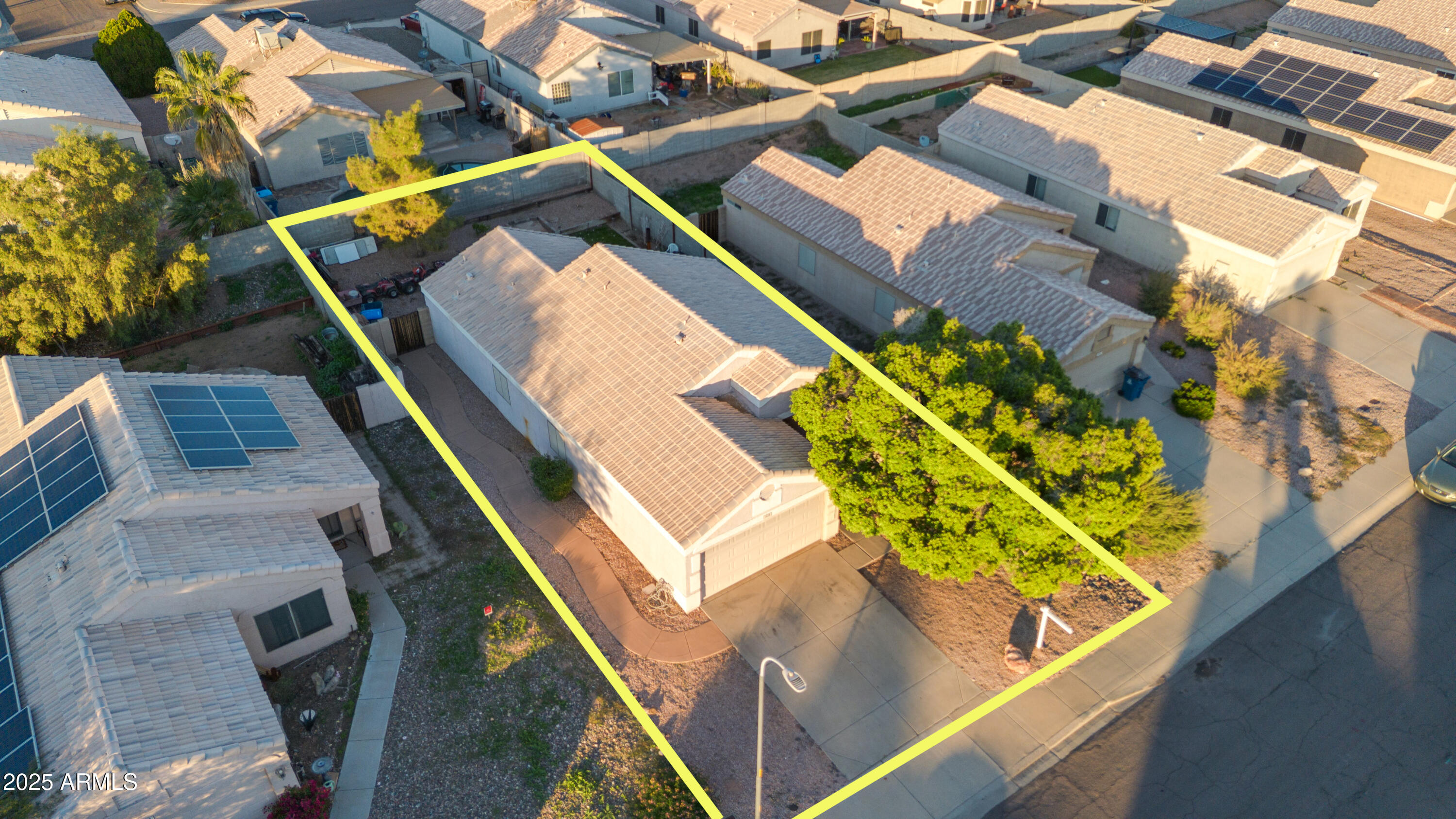 1428 W MESQUITE Avenue