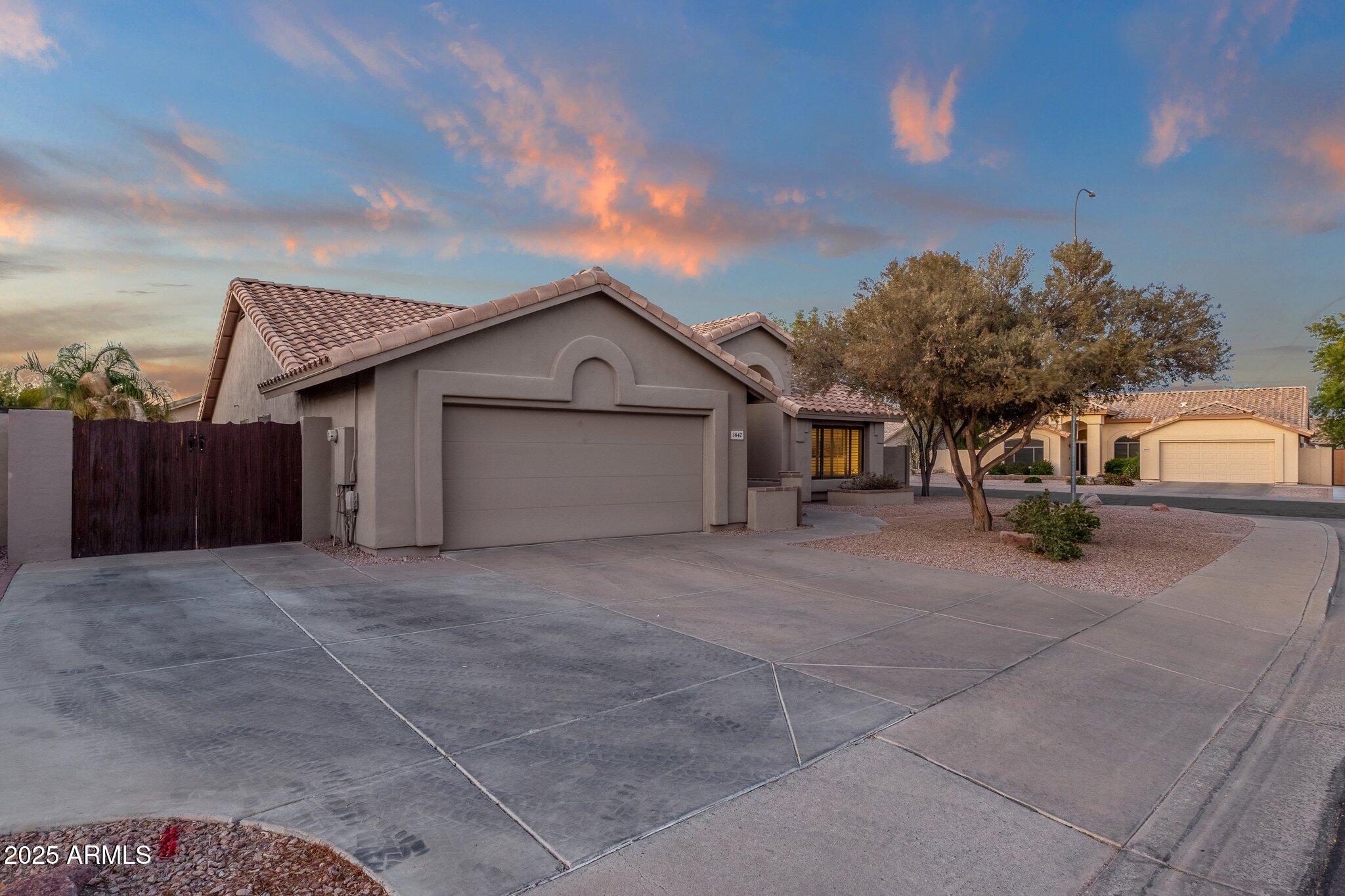 3842 W IRONWOOD Drive