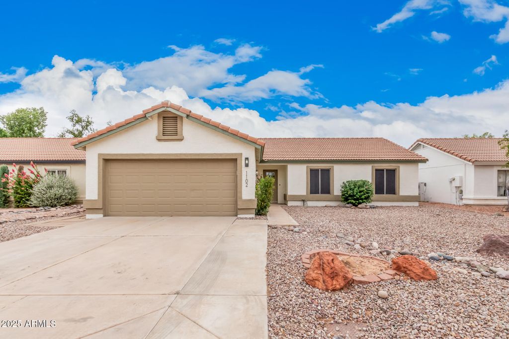Photo of 1102 N Sailors Way, Gilbert, AZ 85234 (MLS # 6931827)