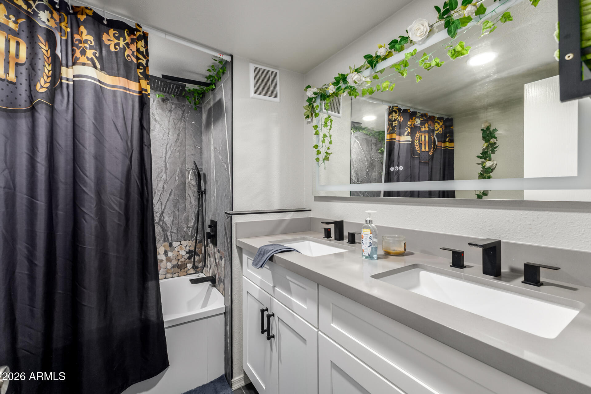 TRAILSIDE - Residential
