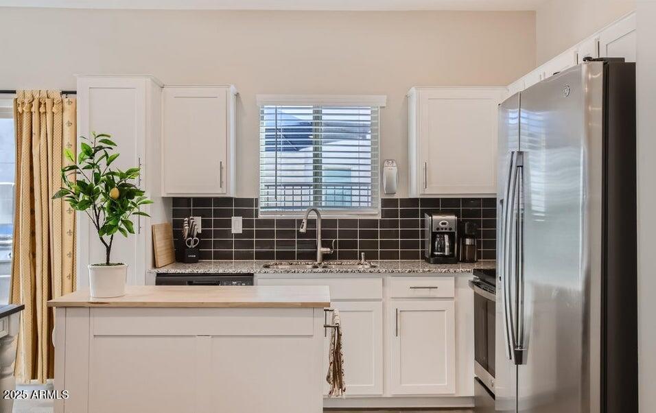 2241 W Griswold Road