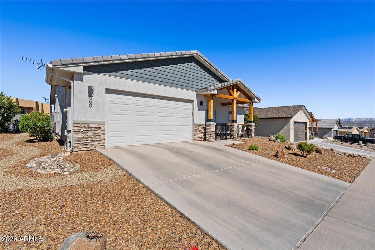 560 SKYLINE Boulevard