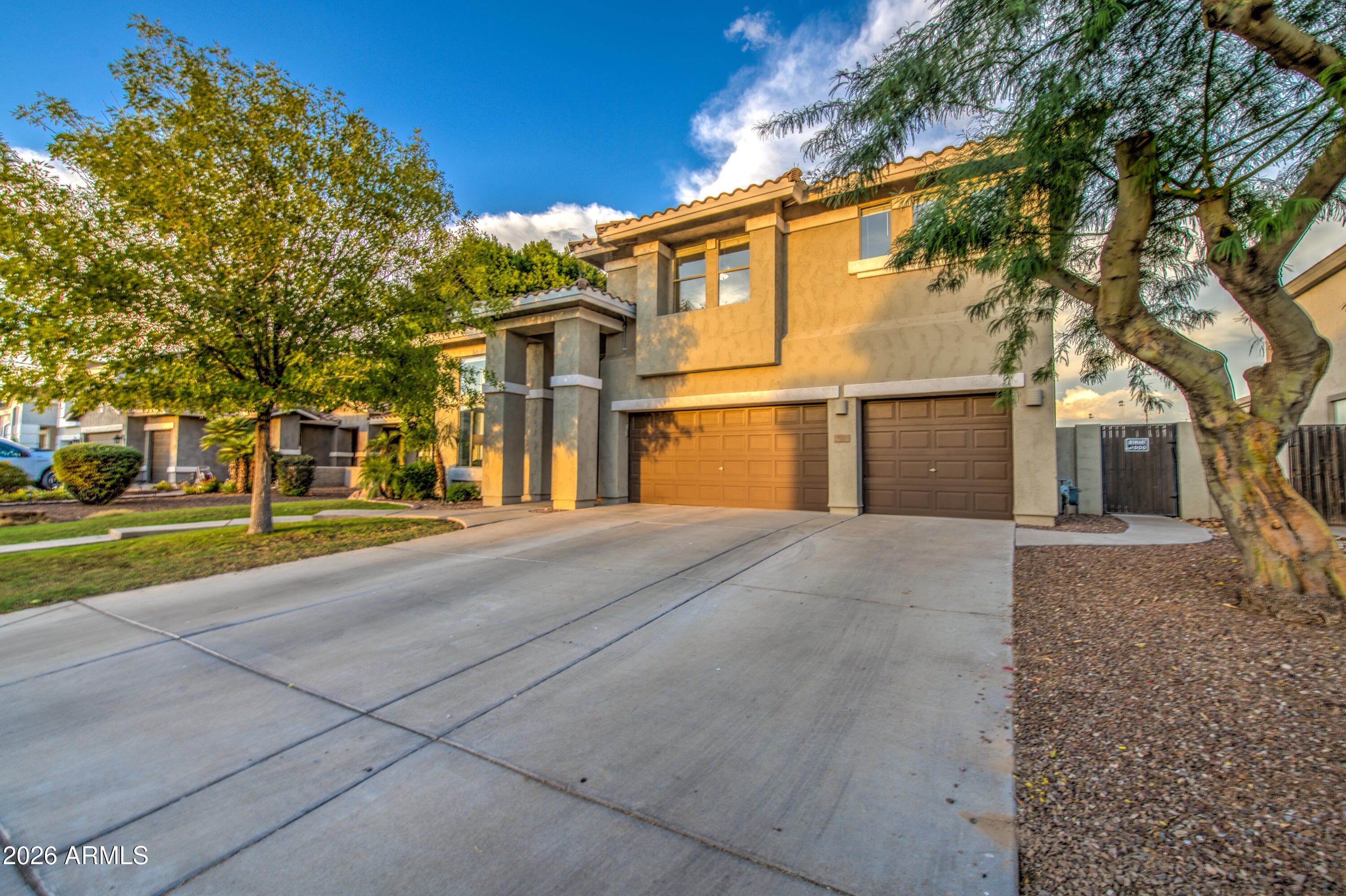 439 N PHEASANT Court