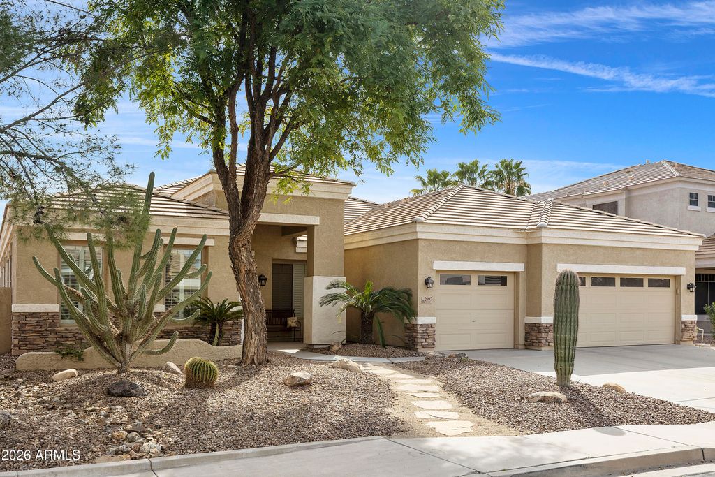 Photo of 2997 E Parkview Drive, Gilbert, AZ 85295 (MLS # 6990284)