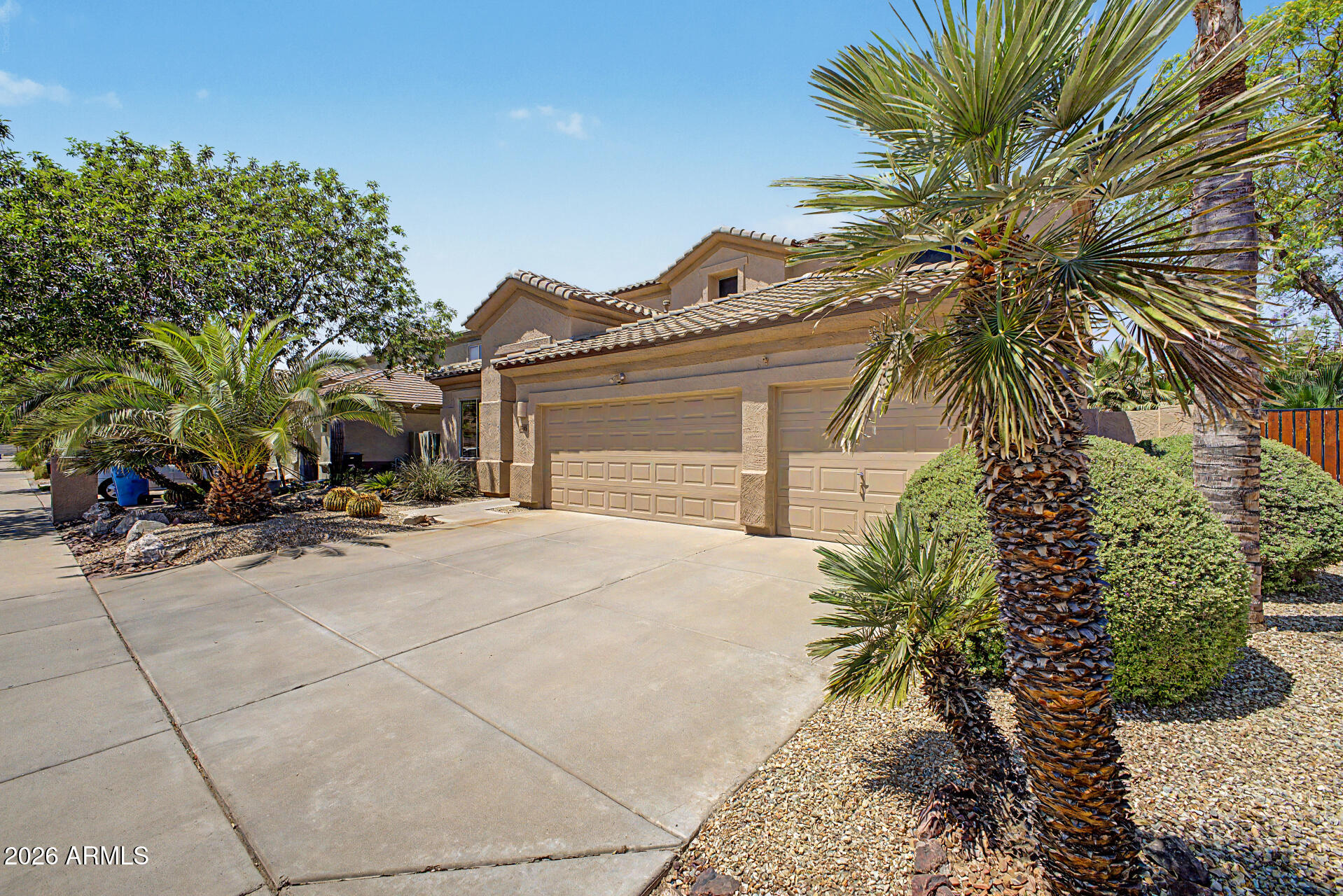 5236 E WOODRIDGE Drive