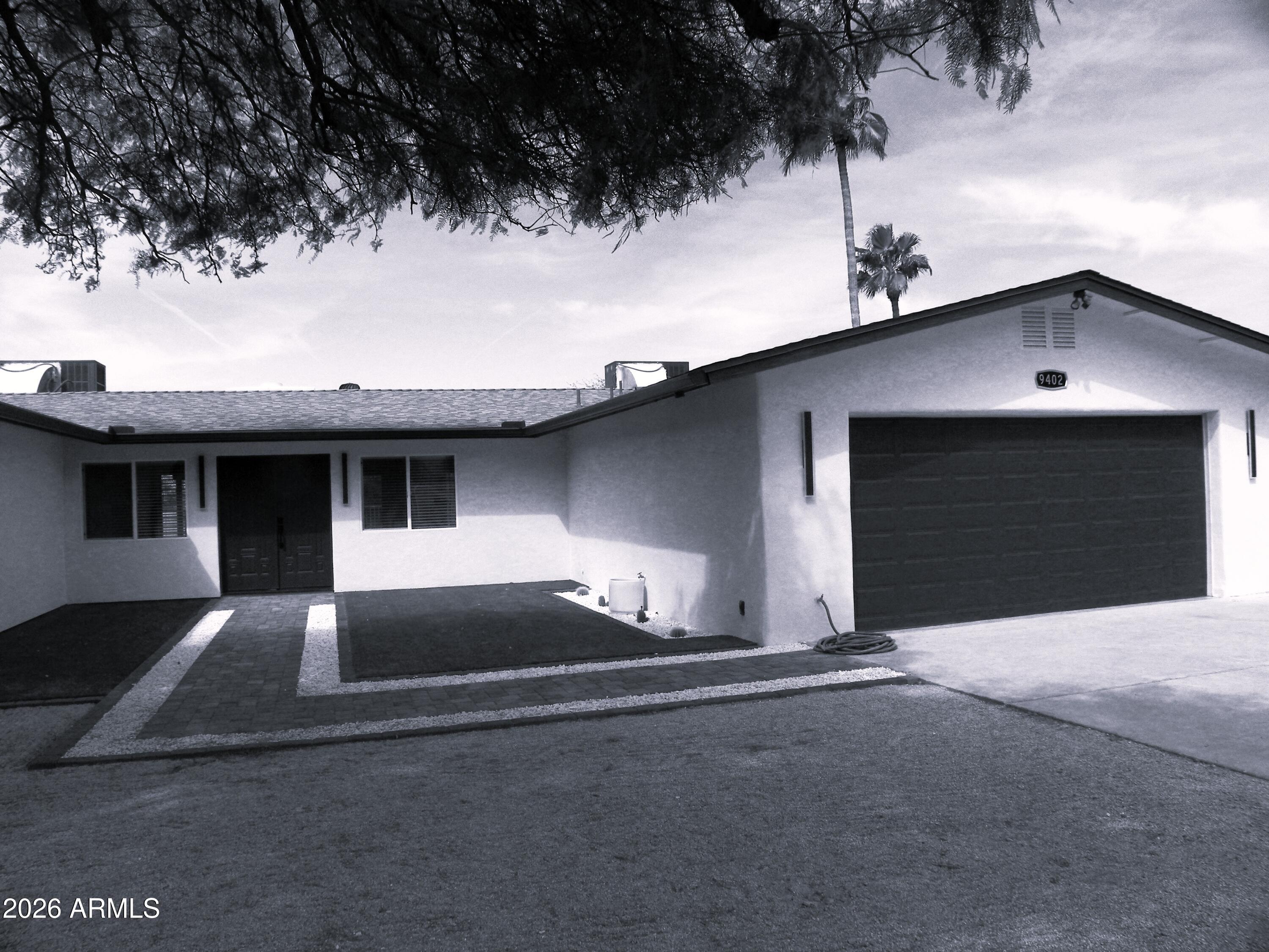 9402 N 18TH Street N