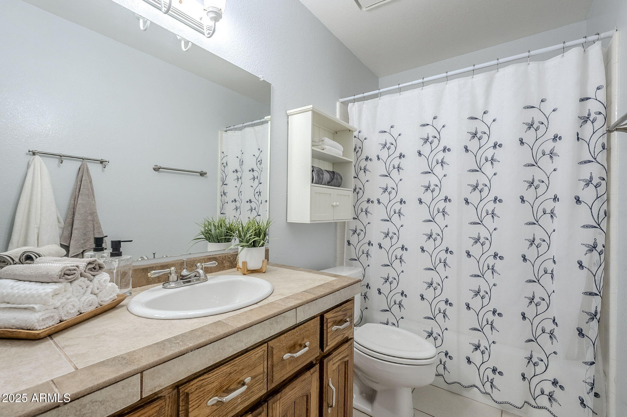 Mesa, Arizona 85205, United States, 2 Bedrooms Bedrooms, ,2 BathroomsBathrooms,Residential,Active,227506