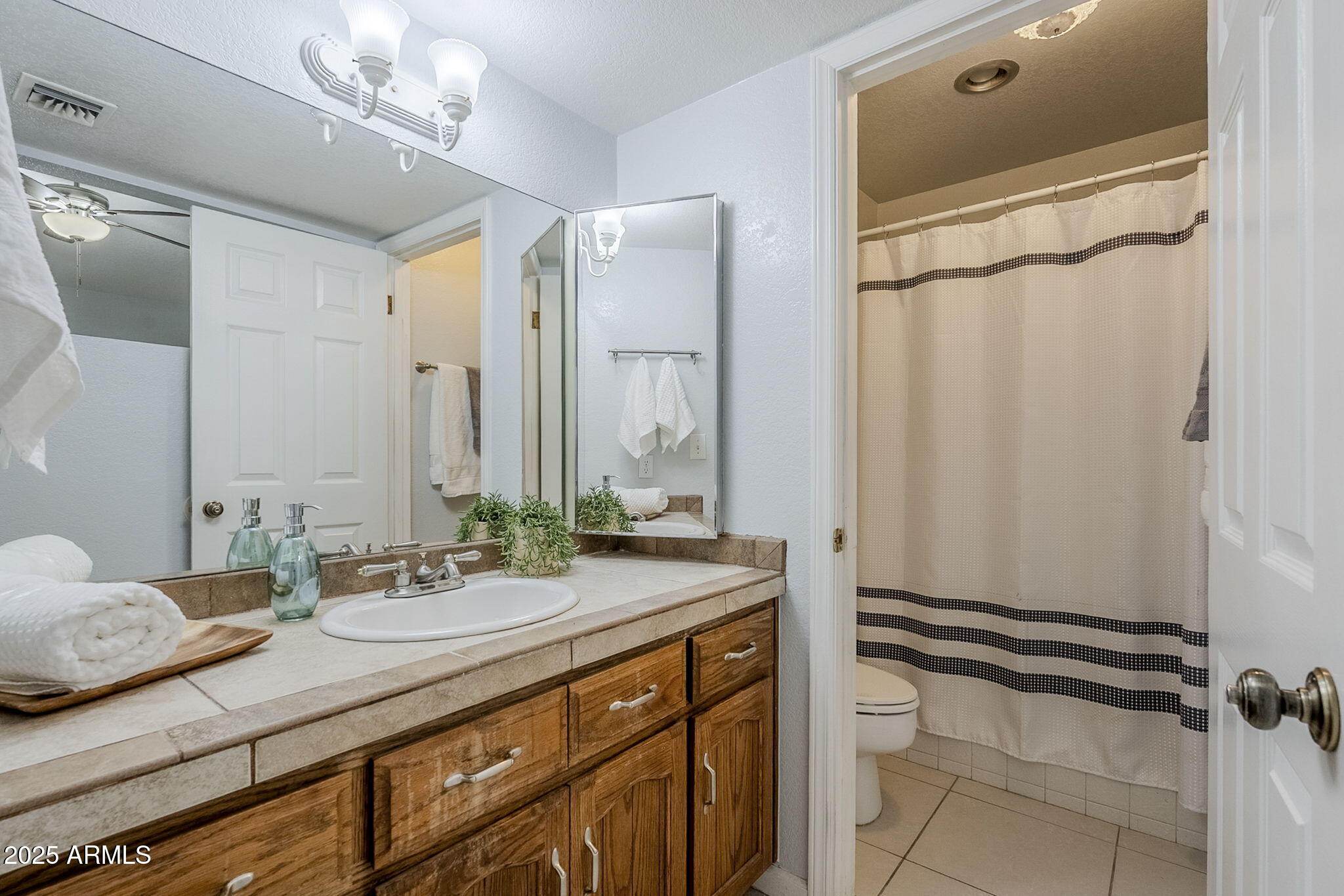 Mesa, Arizona 85205, United States, 2 Bedrooms Bedrooms, ,2 BathroomsBathrooms,Residential,Active,227506