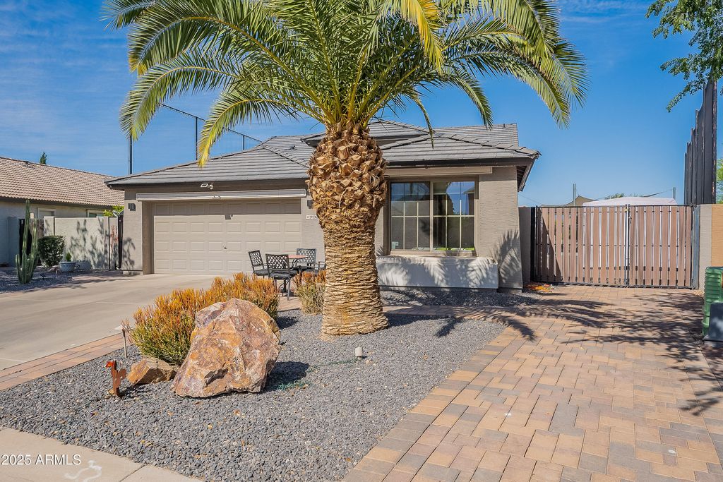 Photo of 29236 N Red Finch Drive, San Tan Valley, AZ 85143 (MLS # 6932917)