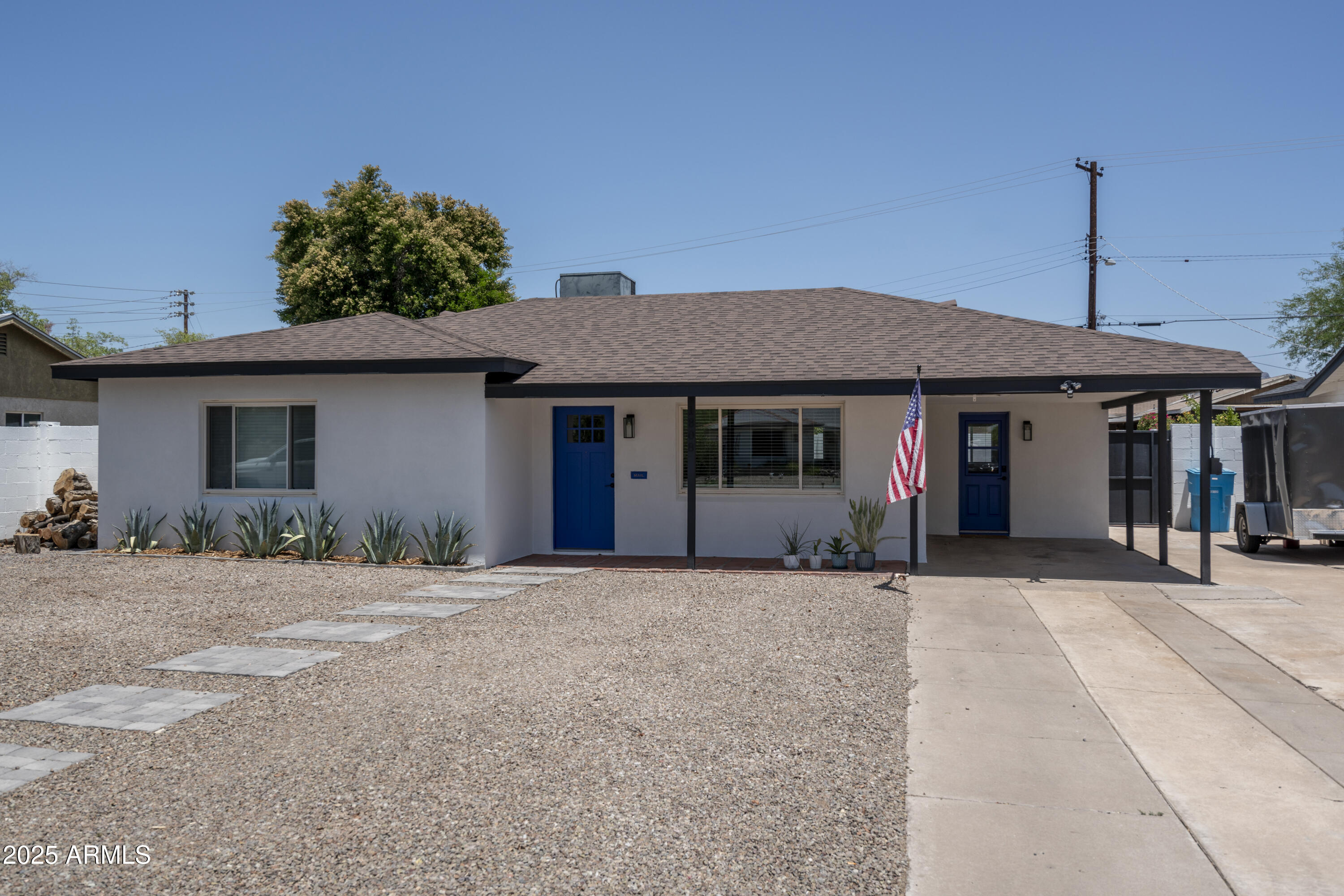 1808 E PINCHOT Avenue