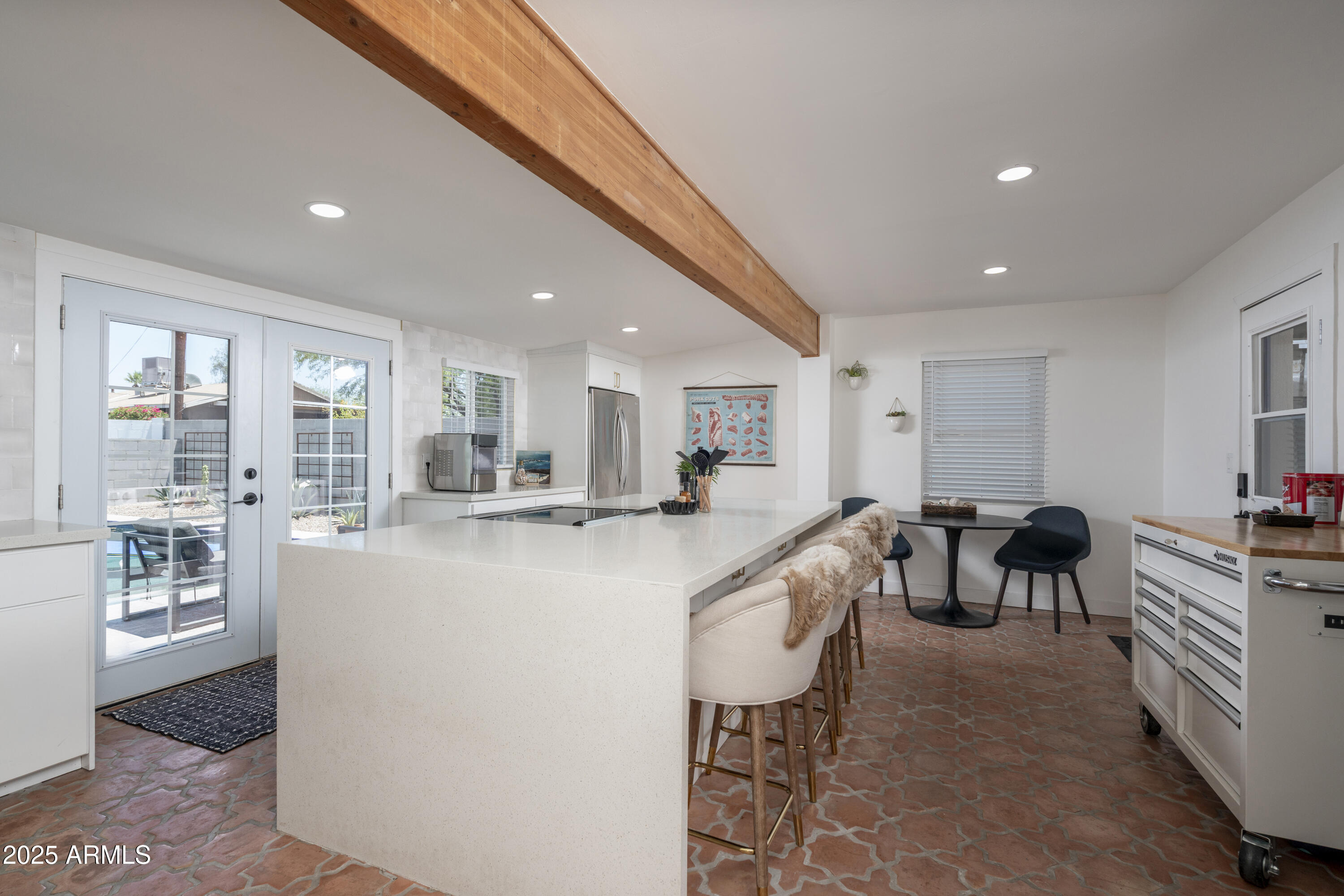 1808 E PINCHOT Avenue