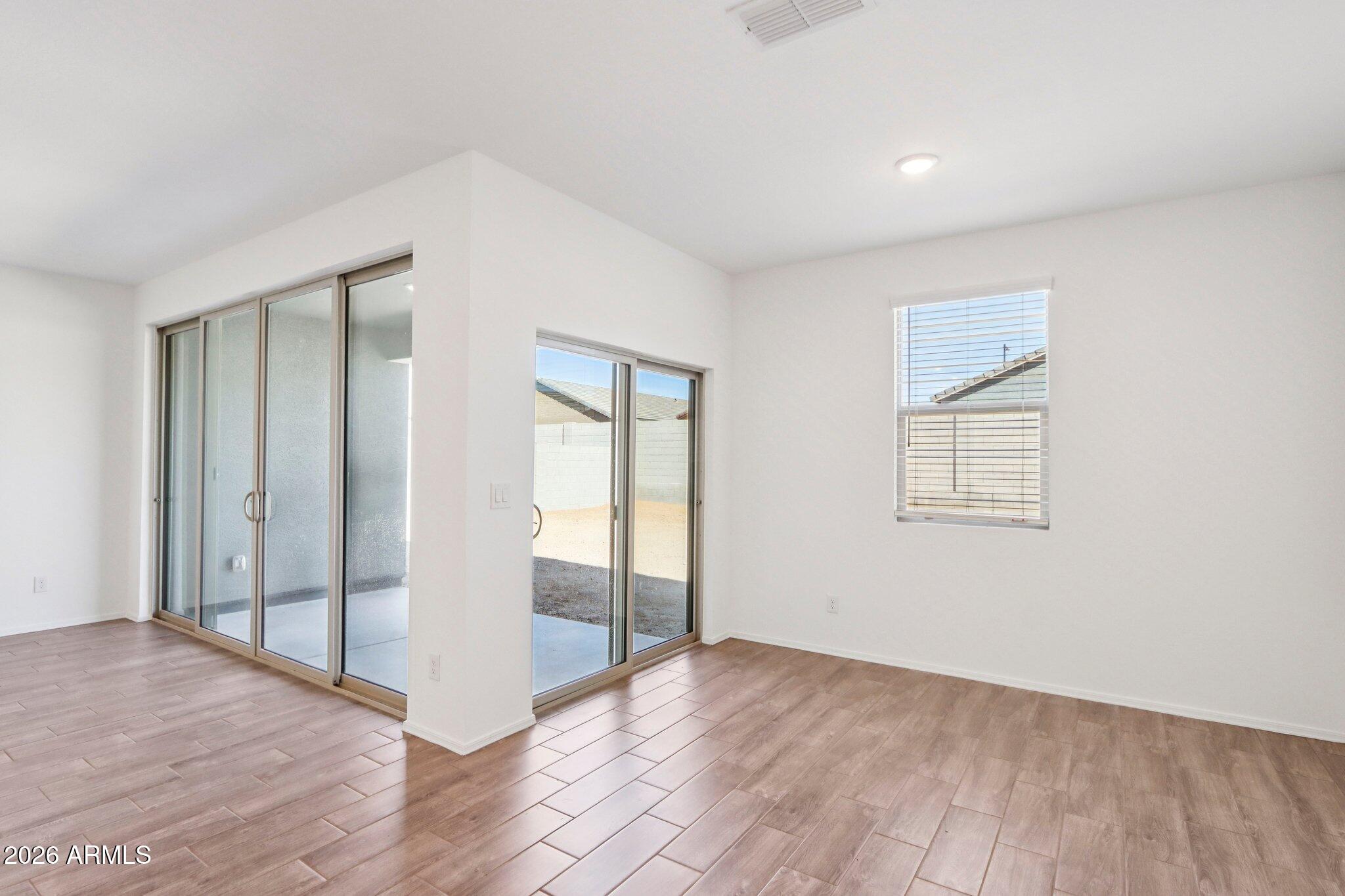 24216 W BOWKER Street