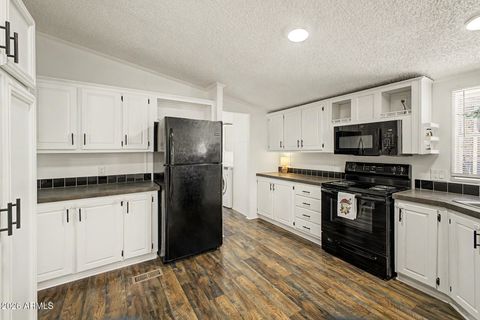 Property photo of 2140 E Michigan Avenue 31, Phoenix, AZ 85022