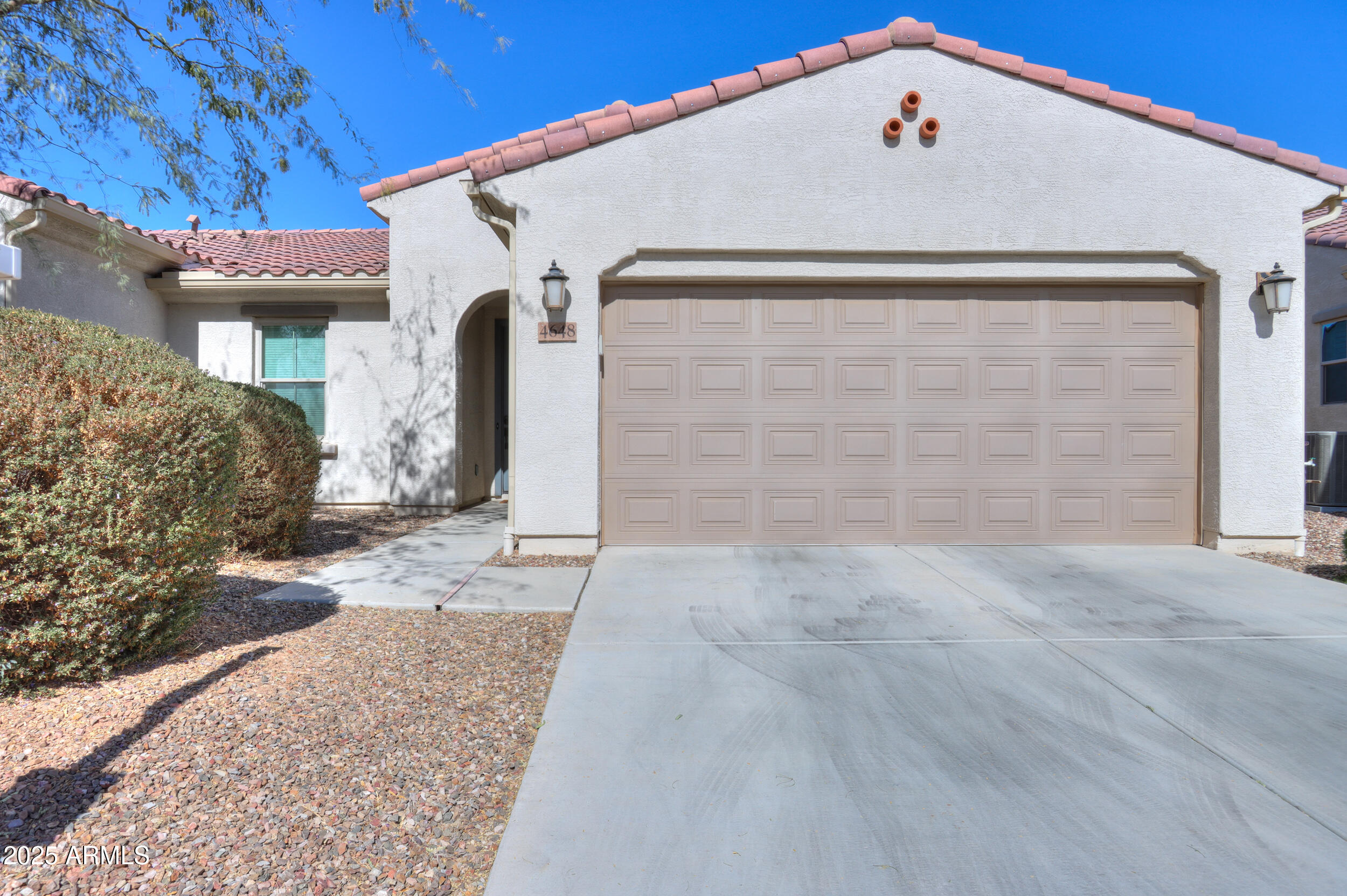 4648 W Hanna Drive