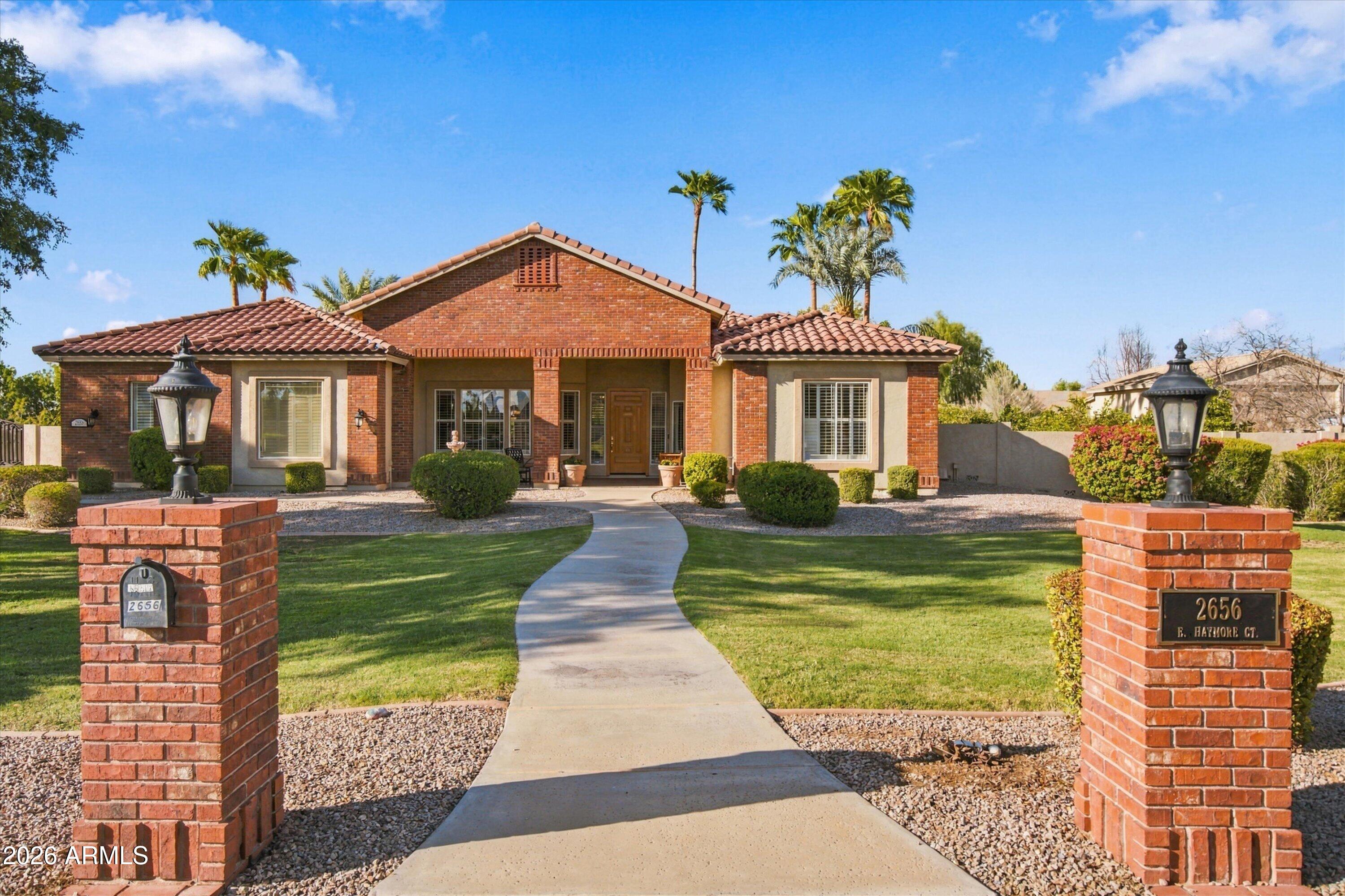 2656 E HAYMORE Court