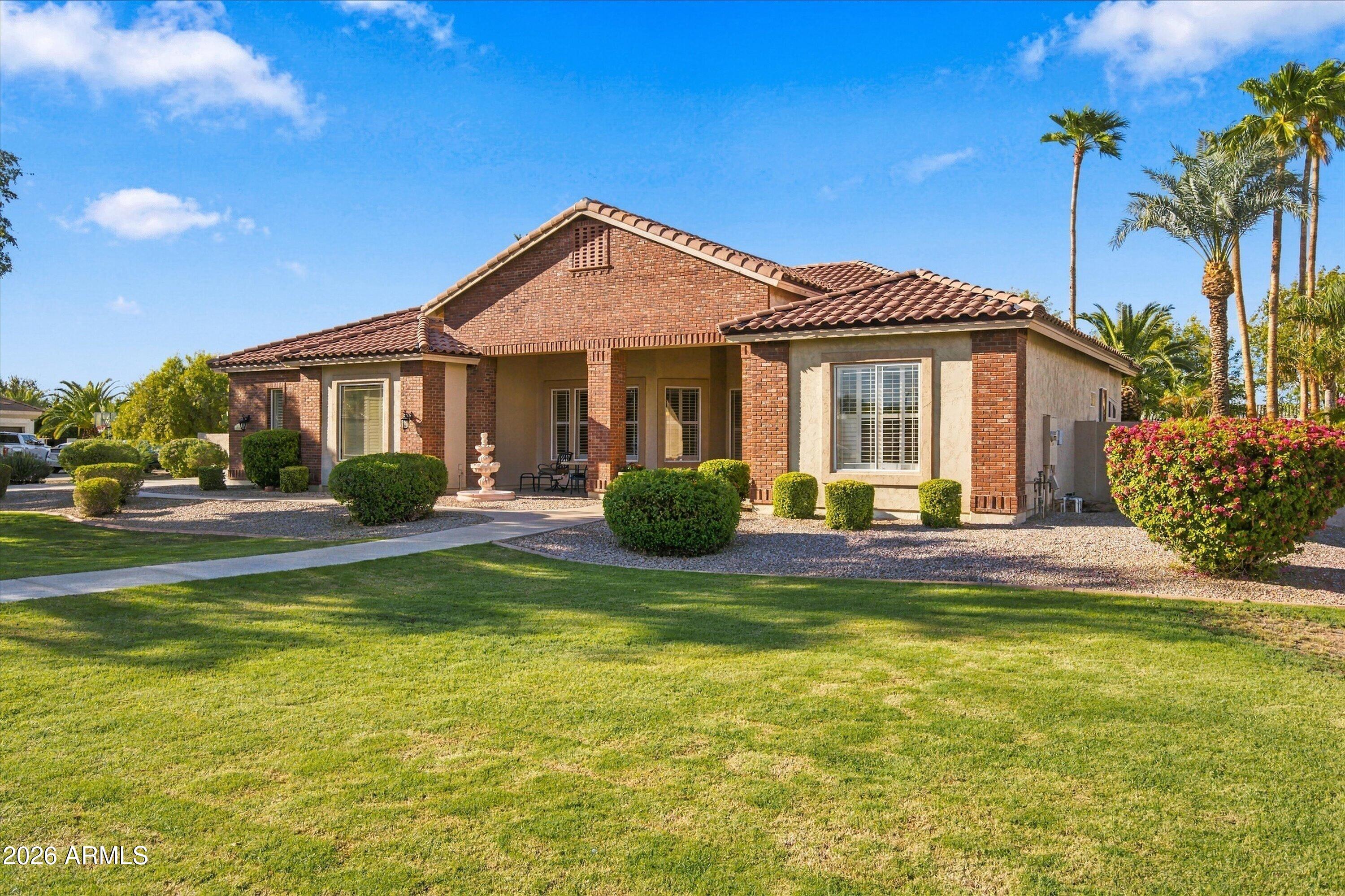 2656 E HAYMORE Court