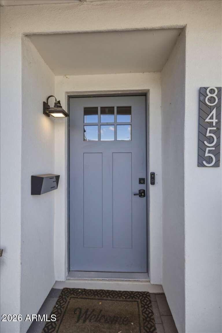 8455 E VISTA Drive