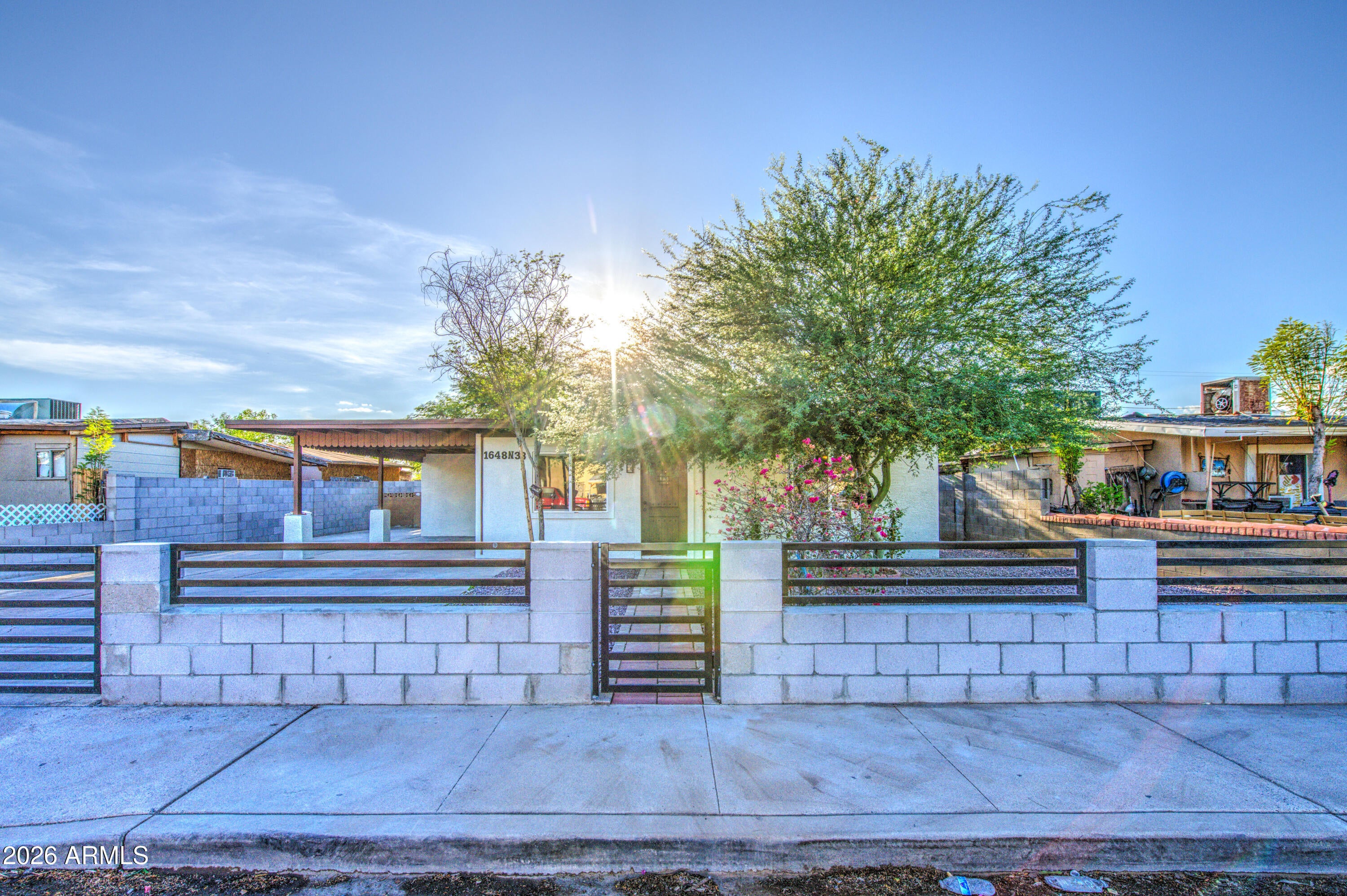 1648 N 38TH Drive