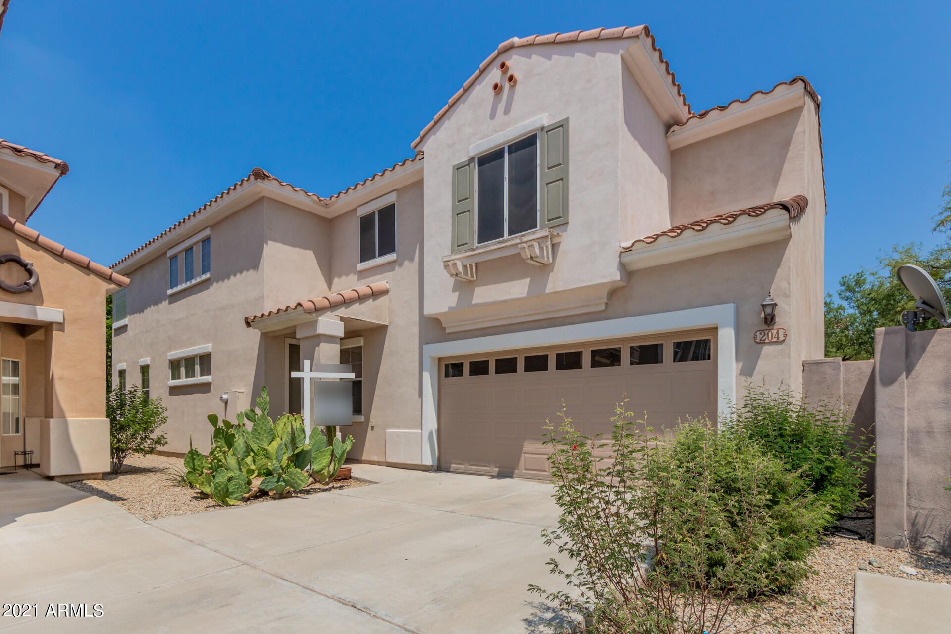204 W Mountain Sage Drive