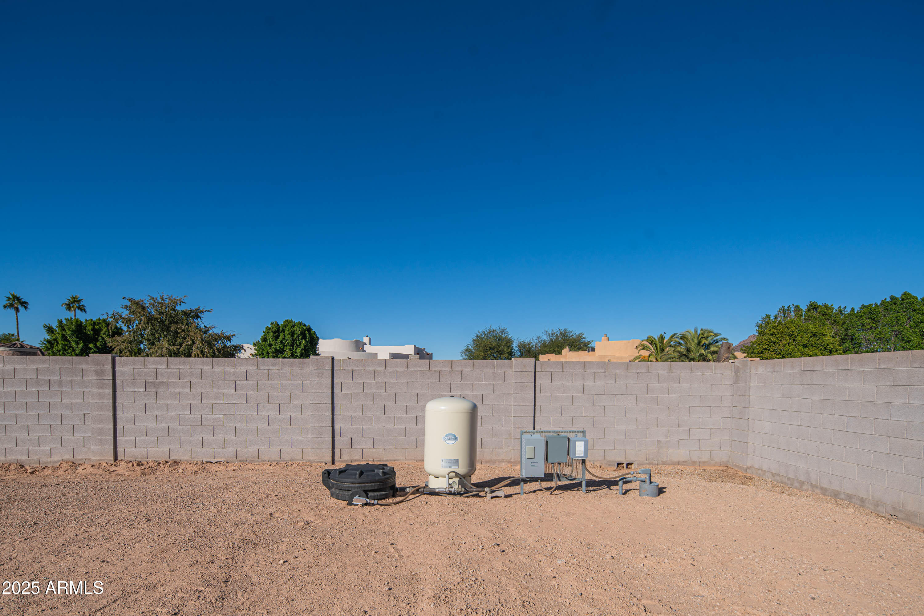 6900 W PINNACLE PEAK Road -